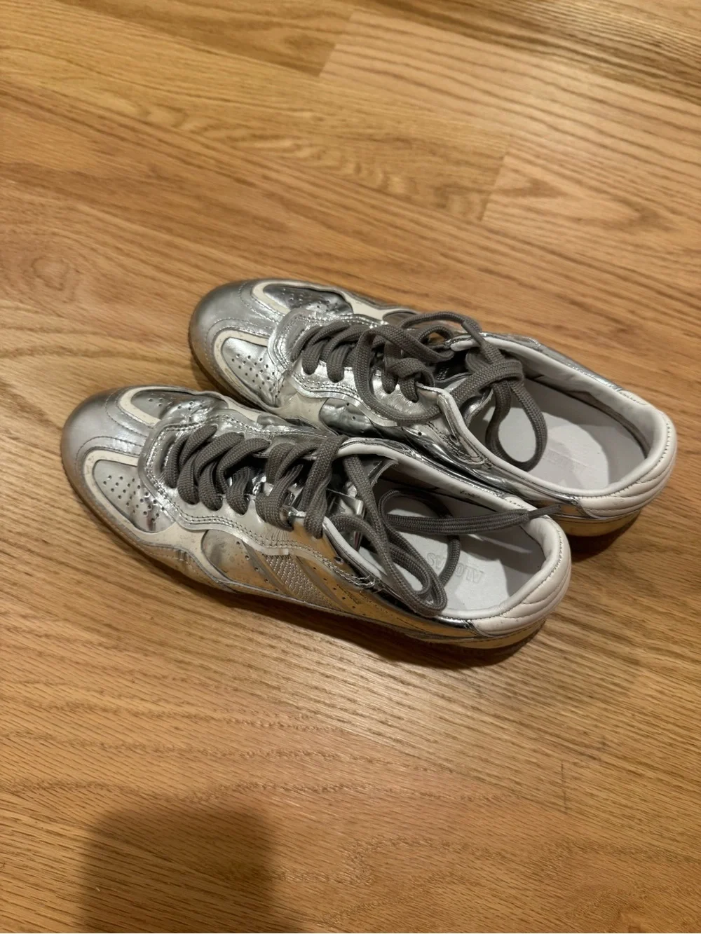 ALOHAS barely worn
